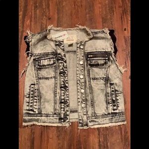 BKE Outerwear Washed Denim Vest